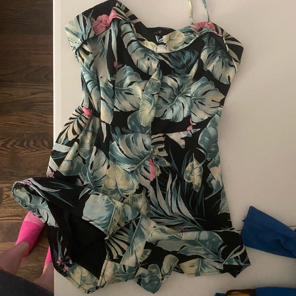Shorts Jumper. Very cute with a floral pattern.